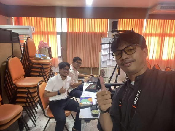 เมื่อวันที่​ 19​ สิงหาคม​ 2568​ ทีมงานฝ่ายทรัพยากรการเรียนรูู้และส่งเสริมองค์กรดิจิทัล​ ดำเนินงานบันทึกภาพและถ่ายทอดสด​ กิจกรรม​ “World’​s Classes Workshop​ :